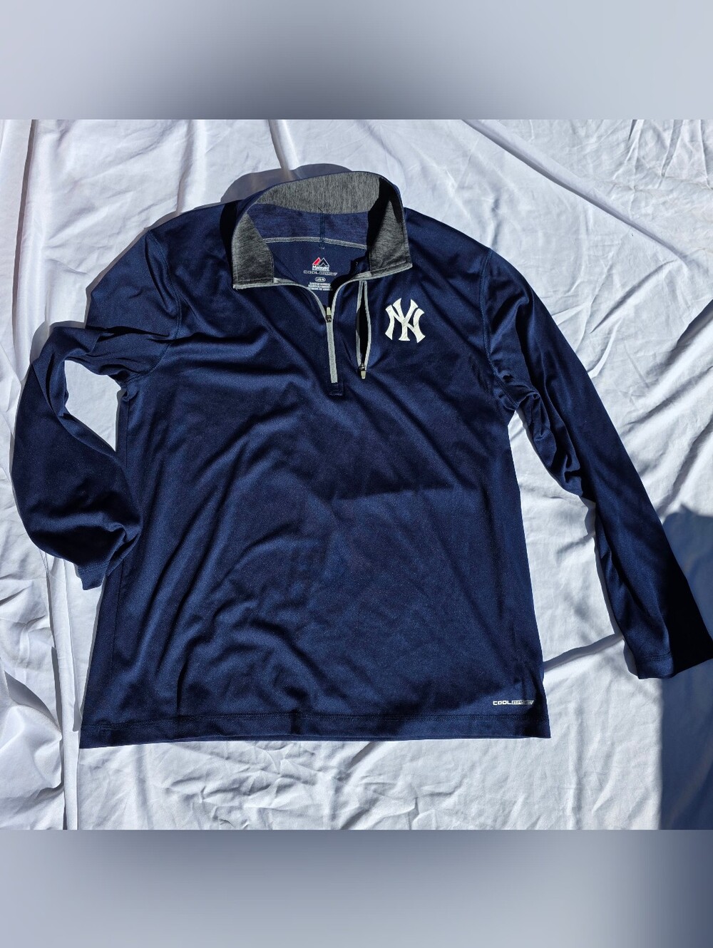 Men's Large New York Yankees Cool Base Long Sleeve Blue Shirt
